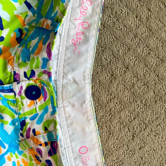 Lilly Pulitzer Callahan shorts size 0. - Picture 3 of 4